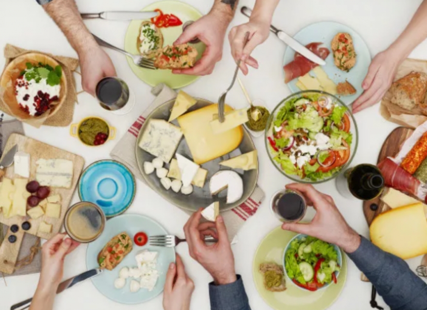 瑞特血糖儀送你“赴宴秘笈”聚會控糖有“法”可依據