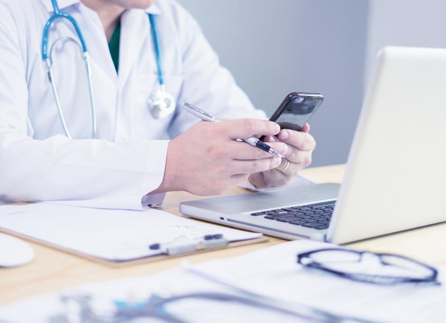  春風吹暖銀發經濟，華廣瑞特助力慢病管理從“質變”走向“智變”